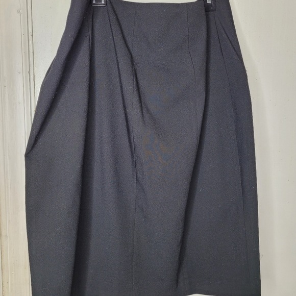 Calvin Klein jacket and skirt suit - Picture 8 of 9